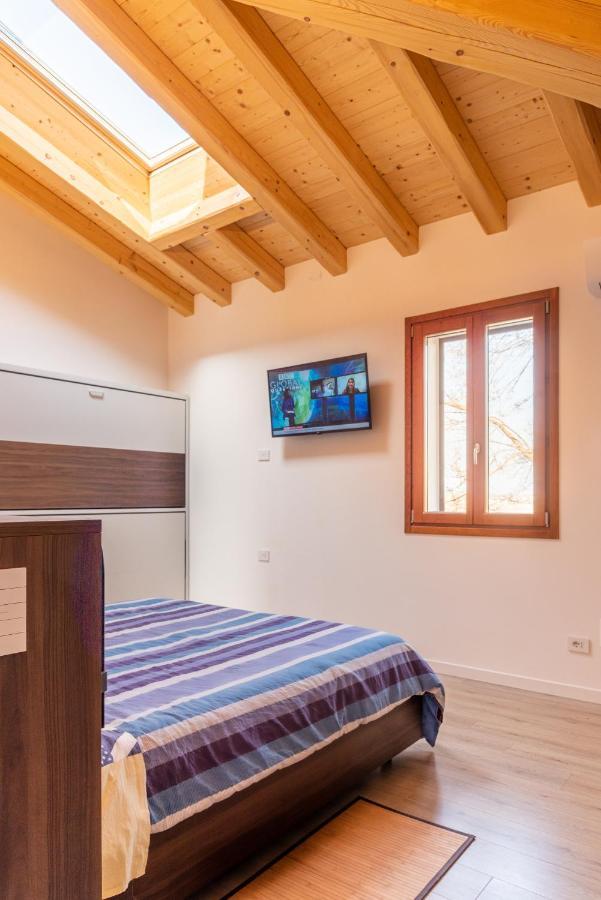 לינה וארוחת בוקר סונה Relais Des Roches מראה חיצוני תמונה
