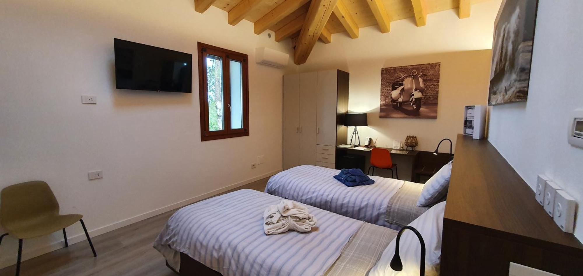לינה וארוחת בוקר סונה Relais Des Roches מראה חיצוני תמונה